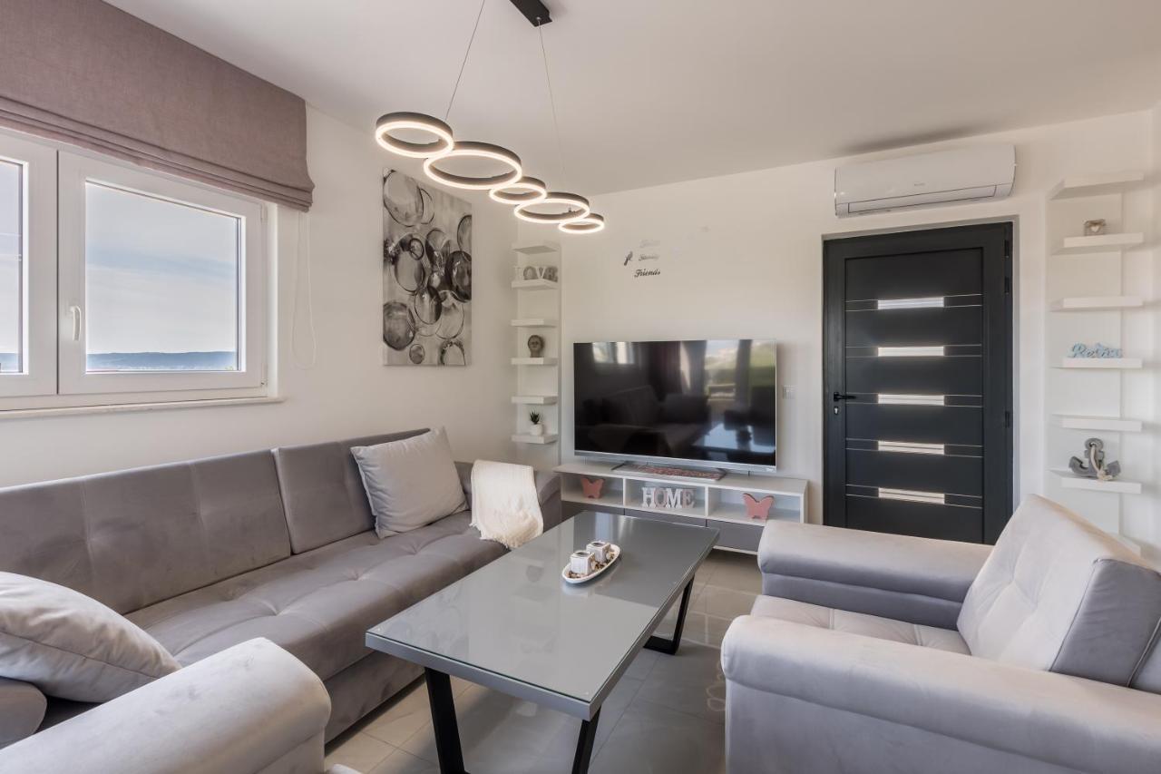 Luxury Apartments Katarina Каштела Екстер'єр фото