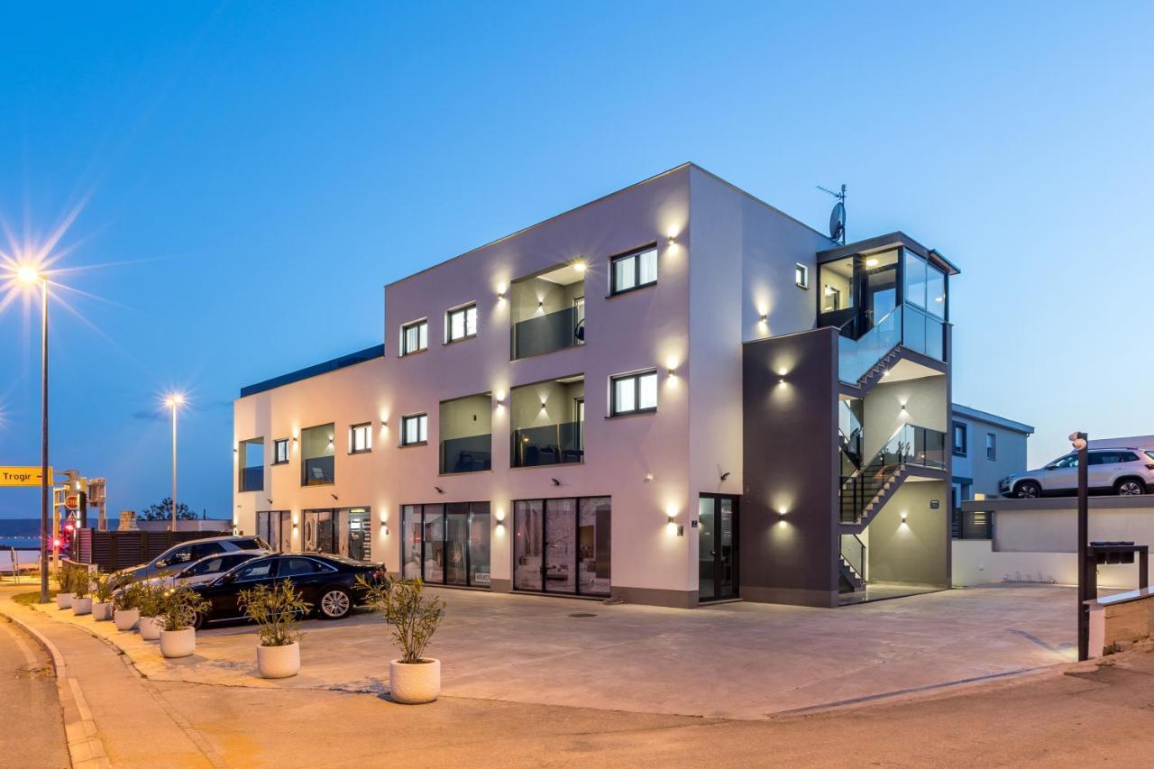 Luxury Apartments Katarina Каштела Екстер'єр фото