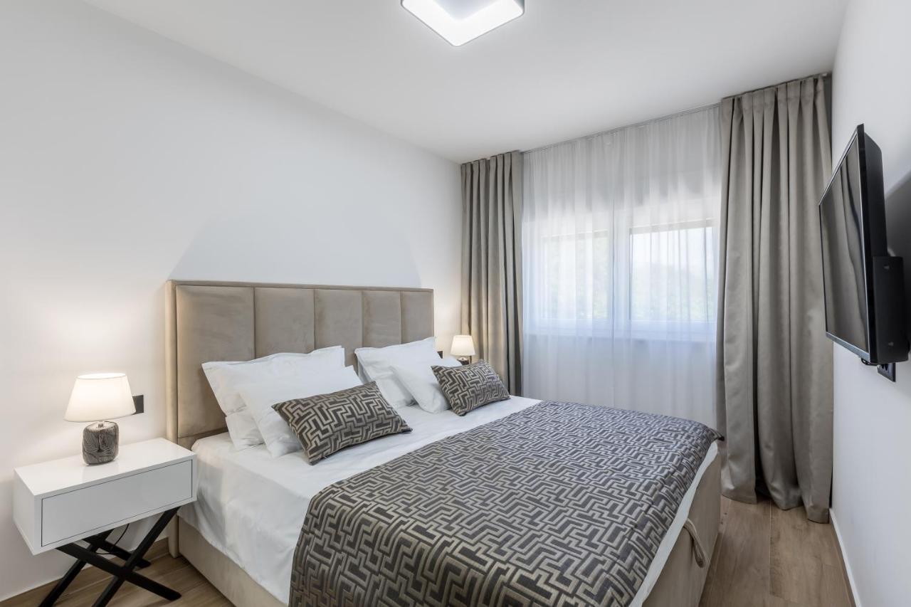 Luxury Apartments Katarina Каштела Екстер'єр фото