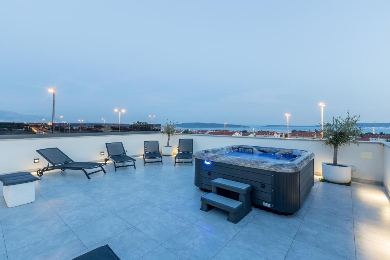 Luxury Apartments Katarina Каштела Екстер'єр фото