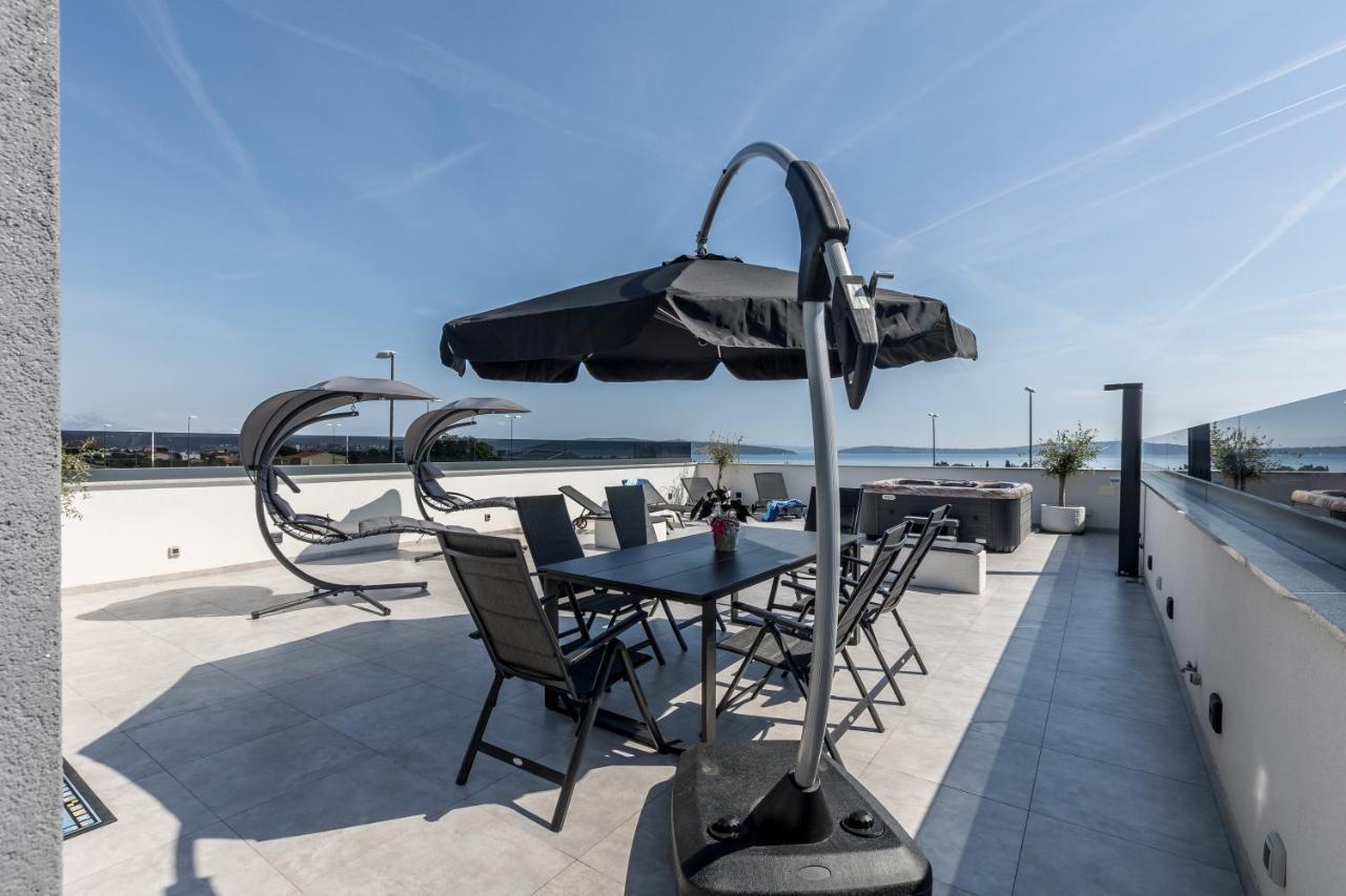 Luxury Apartments Katarina Каштела Екстер'єр фото