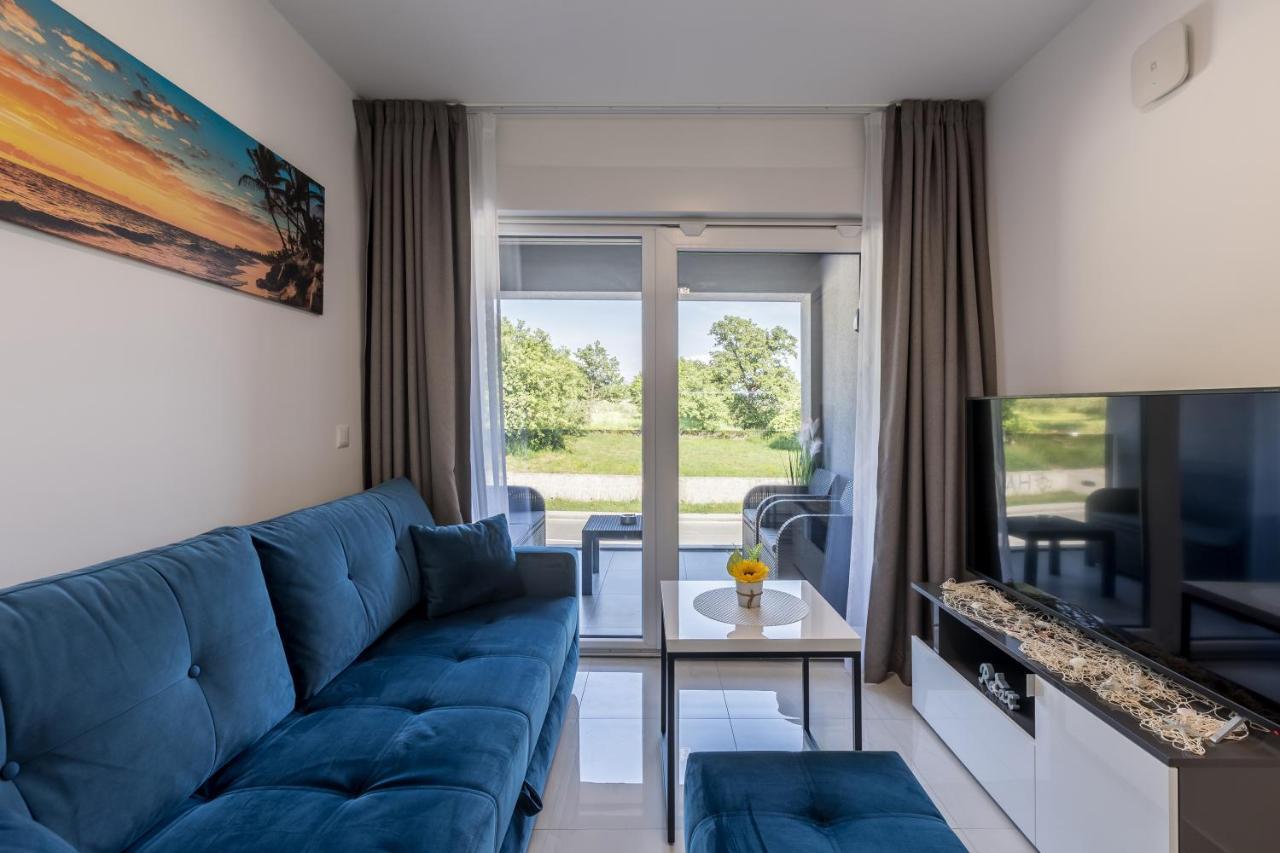 Luxury Apartments Katarina Каштела Екстер'єр фото