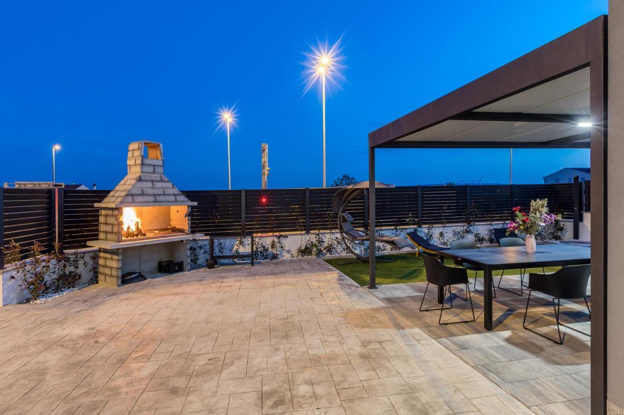 Luxury Apartments Katarina Каштела Екстер'єр фото